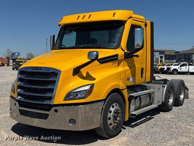 2022 Freightliner Cascadia 126 Semi Truck