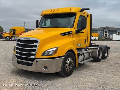 2022 Freightliner Cascadia 126 Semi Truck