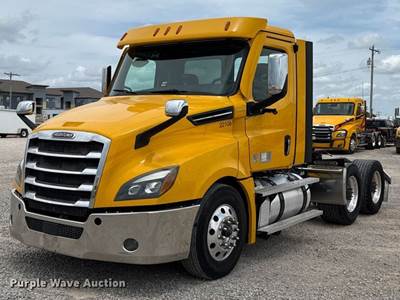 2022 Freightliner Cascadia 126 Semi Truck