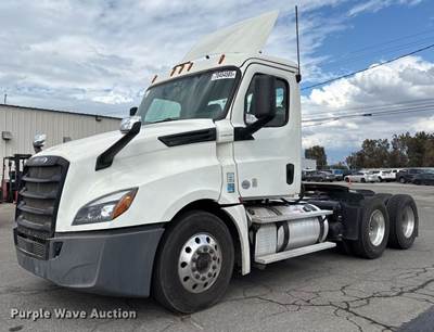 2019 Freightliner Cascadia Semi Truck