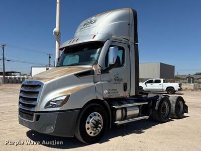 2020 Freightliner Cascadia Semi Truck