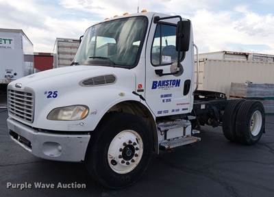 2006 Freightliner M2 Semi Truck