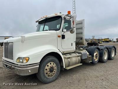 2003 International 9400i Semi Truck