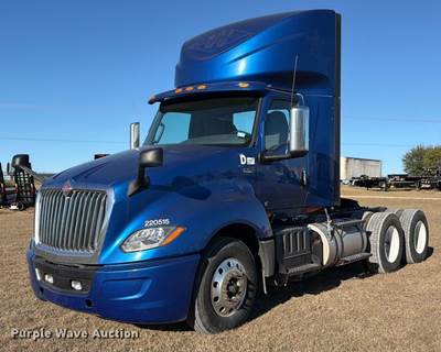 2020 International LT625 Semi Truck