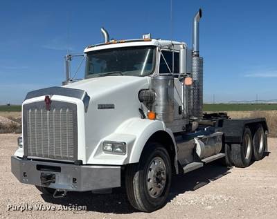 2017 Kenworth Glider Kit Semi Truck