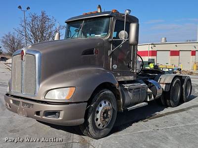 2014 Kenworth T660 Series Semi Truck