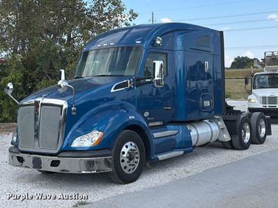 2019 Kenworth T680 Semi Truck