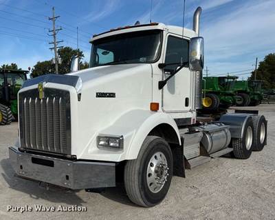 2007 Kenworth T800 Semi Truck
