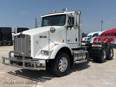 2019 Kenworth T800 Semi Truck