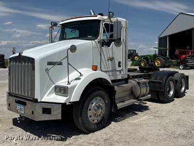 2012 Kenworth T800 Semi Truck