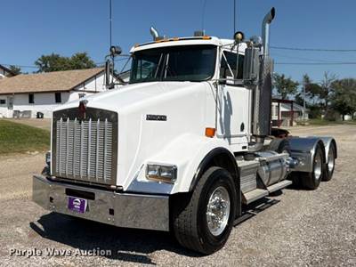 2006 Kenworth T800 Semi Truck
