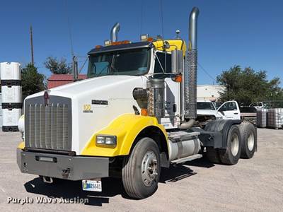 2009 Kenworth T800 Semi Truck