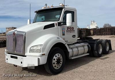 2019 Kenworth T880 Semi Truck