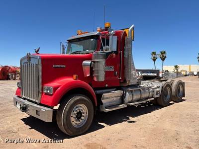 2011 Kenworth W900 Semi Truck