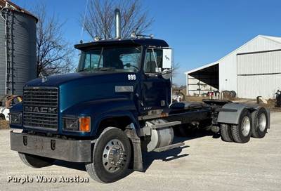 1999 Mack CH600 Semi Truck