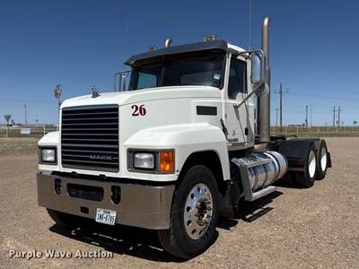 2018 Mack CHU613 Semi Truck