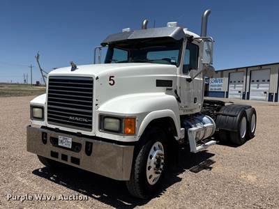 2012 Mack CHU613 Semi Truck