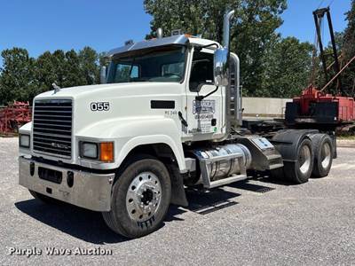 2012 Mack CHU613 Semi Truck