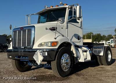 2011 Peterbilt 337 Semi Truck