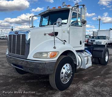 2012 Peterbilt 337 Semi Truck