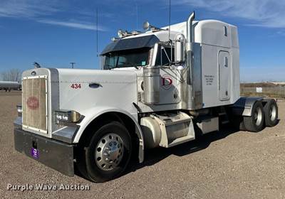 1999 Peterbilt 379 Semi Truck