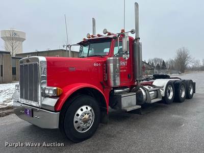 2007 Peterbilt 379 Semi Truck
