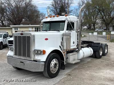 1999 Peterbilt 379 Semi Truck