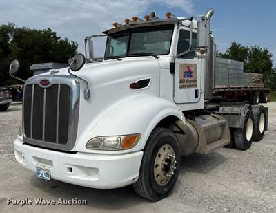 2007 Peterbilt 386 Semi Truck
