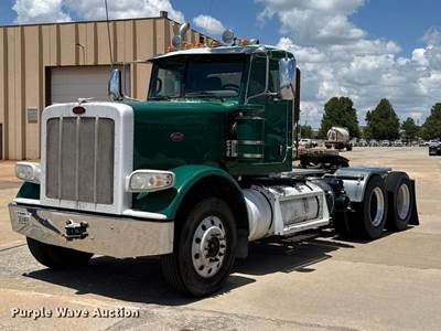 2016 Peterbilt 389 Semi Truck