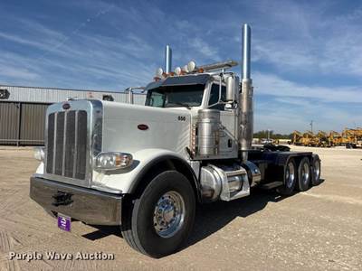 2016 Peterbilt 389 Heavy Haul Semi Truck