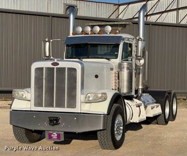 2015 Peterbilt 389 Heavy Haul Semi Truck