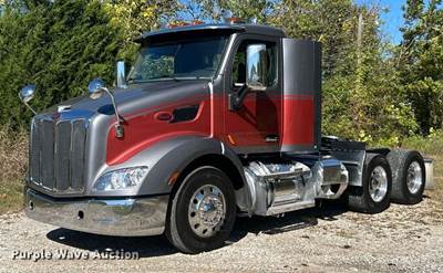 2020 Peterbilt 579 Semi Truck