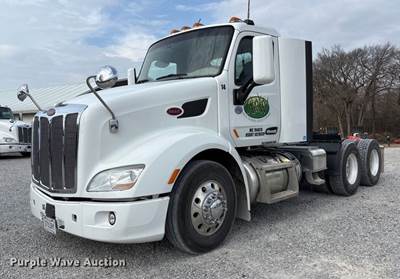 2019 Peterbilt 579 Semi Truck