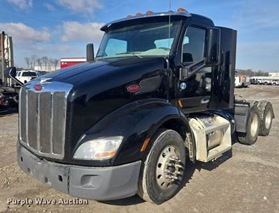 2019 Peterbilt 579 Semi Truck