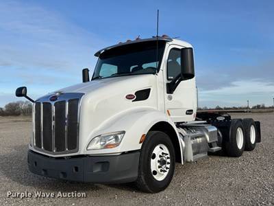 2020 Peterbilt 579 Semi Truck
