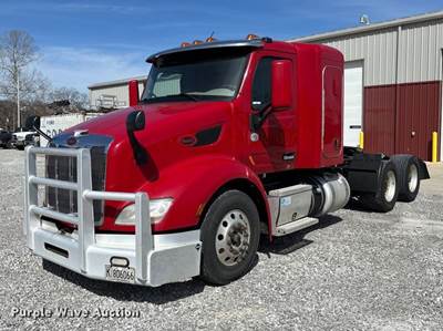 2019 Peterbilt 579 Semi Truck