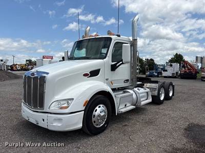 2013 Peterbilt 579 Semi Truck