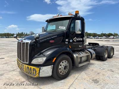 2018 Peterbilt 579 Semi Truck