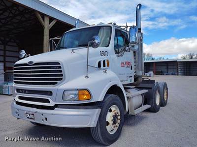 2005 Sterling A9500 Semi Truck