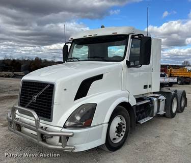 2014 Volvo Truck VNL Semi Truck