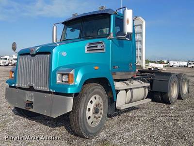 2020 Western Star 4700 Semi Truck