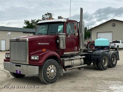 2014 Western Star 4900 Semi Truck