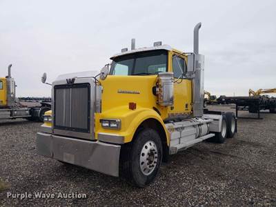 2015 Western Star 4900 Semi Truck