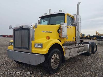 2016 Western Star 4900 Semi Truck