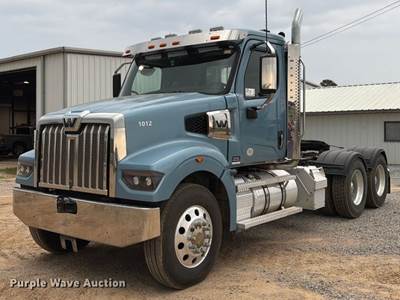 2022 Western Star 49X Semi Truck