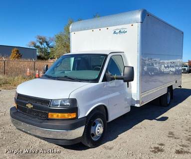 2018 Chevrolet Express Box Truck