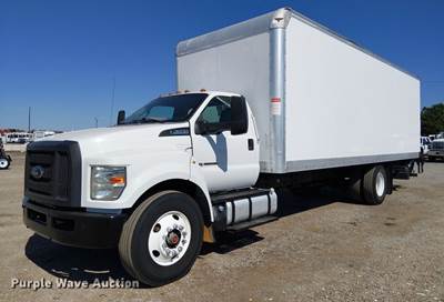 2016 Ford F650 Super Duty Box Truck