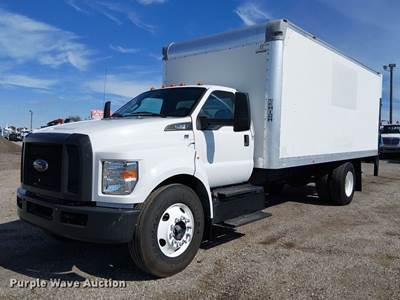 2016 Ford F650 Super Duty Box Truck