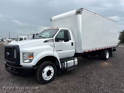 2016 Ford F650 Super Duty Box Truck