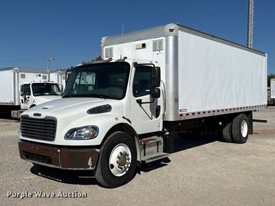 2014 Freightliner M2106 Box Truck
